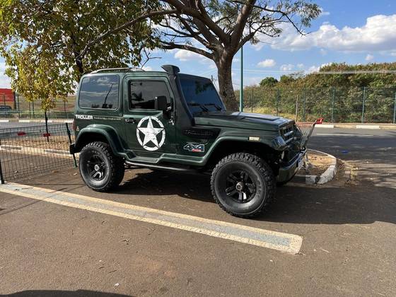 TROLLER T4 2.8 TETO RÍGIDO 12V TURBO INTERCOOLER DIESEL 2P MANUAL